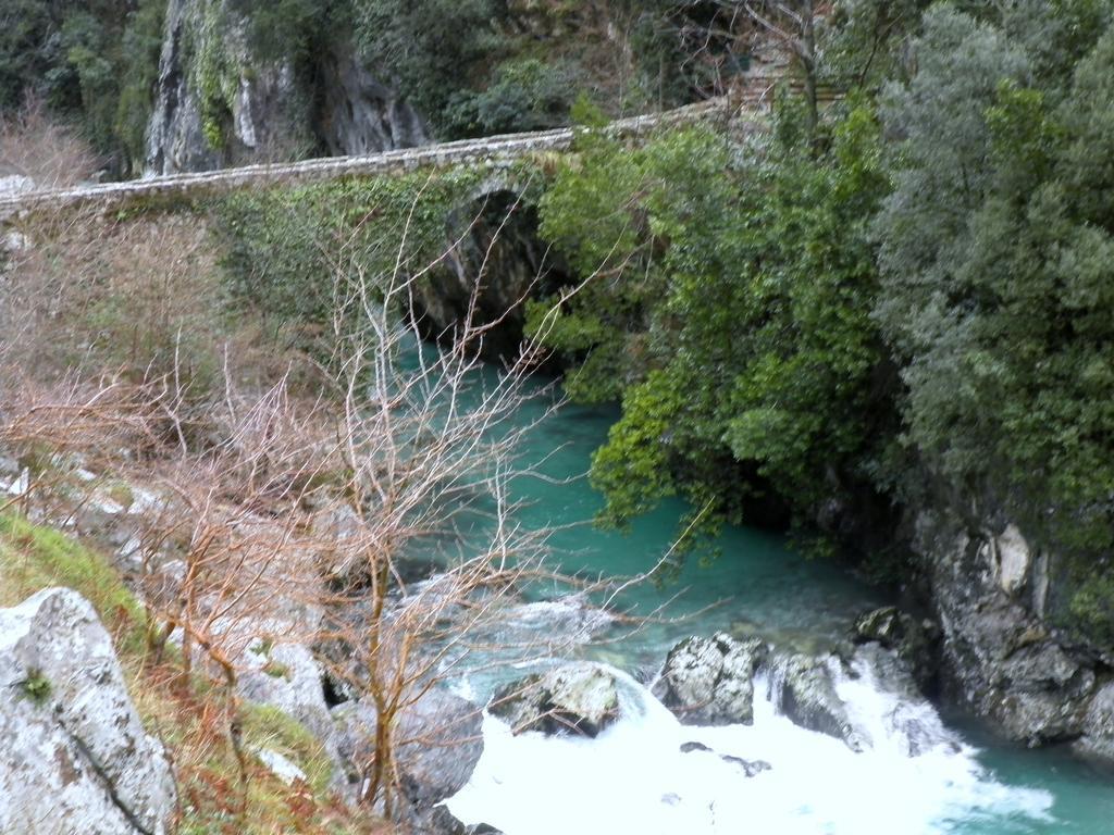 Hotel Garganta Del Cares Poncebos Exteriér fotografie